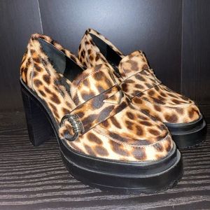 Gianni Bini Platform Cheetah Loafers 🧡